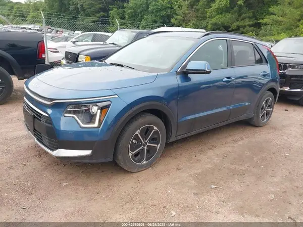 KNDCR3LEXS5268832 2025 KIA NIRO - Image 2