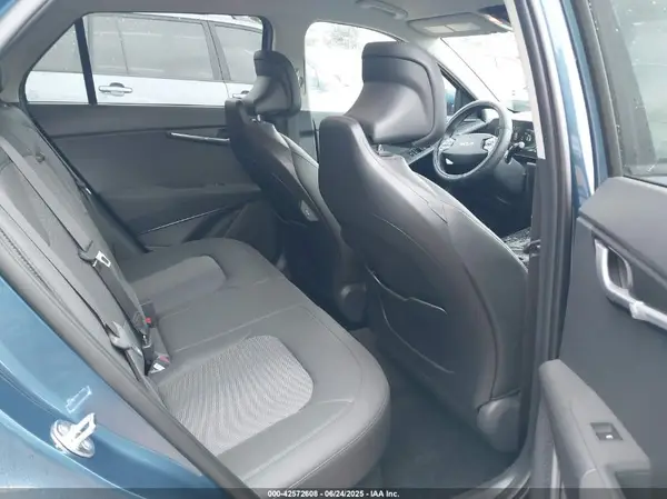 KNDCR3LEXS5268832 2025 KIA NIRO - Image 8