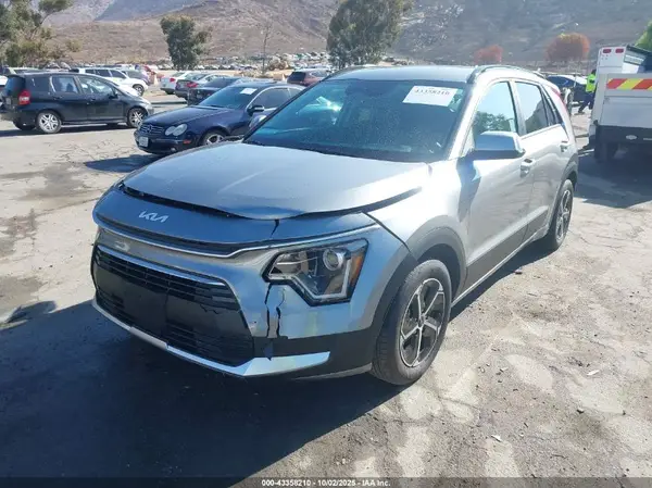 KNDCR3LEXS5290118 2025 KIA NIRO - Image 2