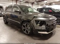 KNDCR3LF2P5073629 2023 KIA NIRO