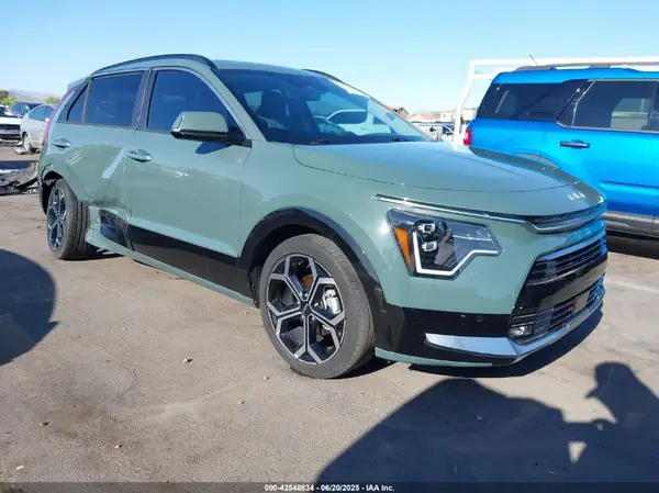 KNDCR3LF9P5056696 2023 KIA NIRO - Image 1