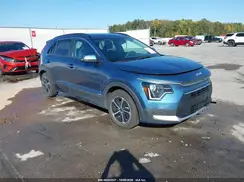 KNDCS3LF0P5056252 2023 KIA NIRO