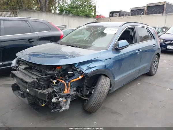 KNDCS3LF0R5165913 2024 KIA NIRO - Image 2