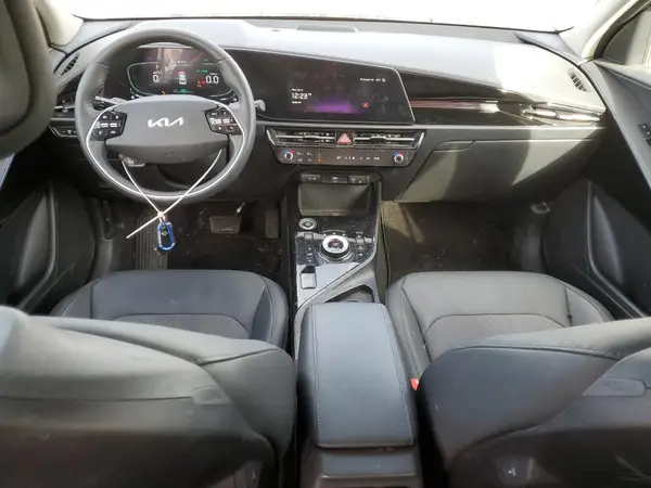 KNDCS3LF0R5171176 2024 KIA NIRO - Image 8