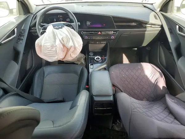 KNDCS3LF1P5063694 2023 KIA NIRO - Image 8