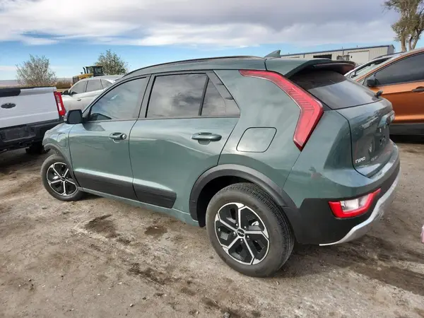 KNDCS3LF1P5109041 2023 KIA NIRO - Image 2
