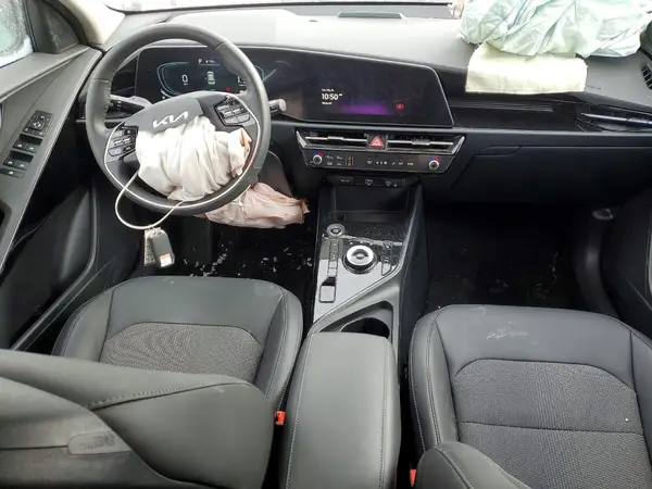 KNDCS3LF1S5234677 2025 KIA NIRO - Image 8