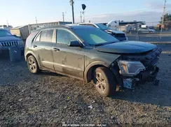 KNDCS3LF1S5235618 2025 KIA NIRO