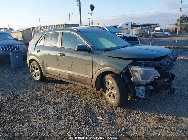 KNDCS3LF1S5235618 2025 KIA NIRO - Image 1