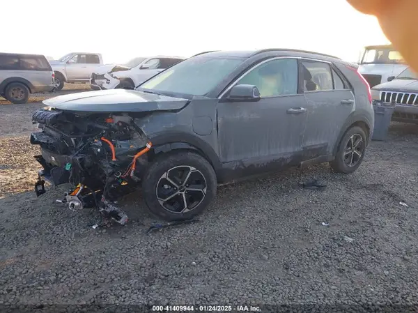 KNDCS3LF1S5235618 2025 KIA NIRO - Image 2