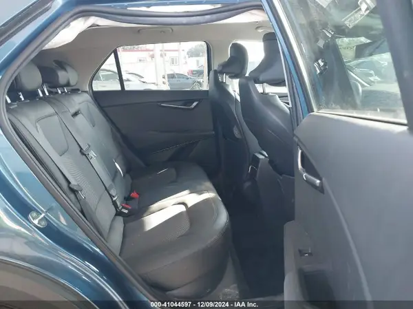 KNDCS3LF2P5066068 2023 KIA NIRO - Image 8