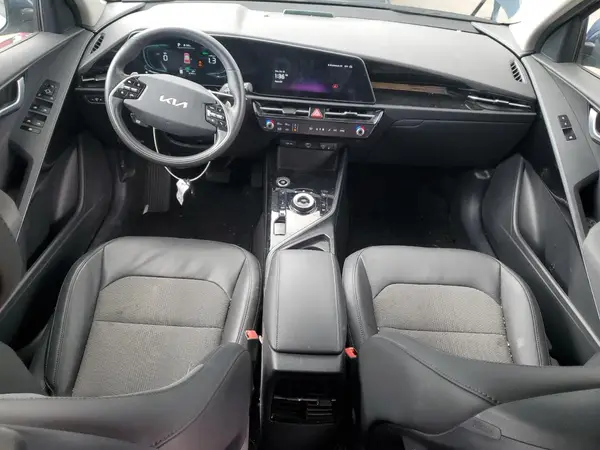 KNDCS3LF3P5055287 2023 KIA NIRO - Image 8