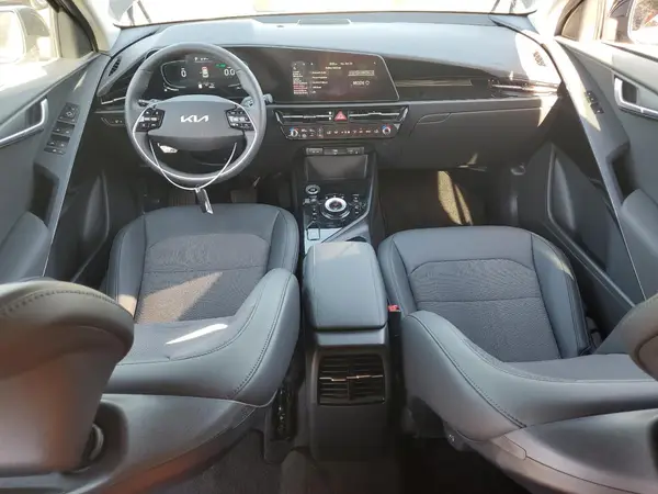 KNDCS3LF3S5238617 2025 KIA NIRO - Image 8