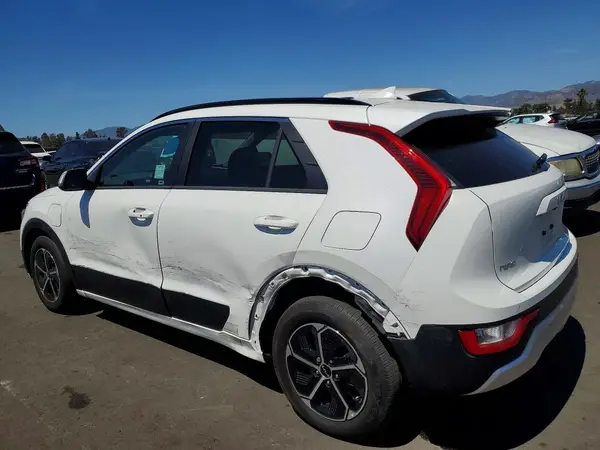 KNDCS3LF3S5308441 2025 KIA NIRO - Image 2