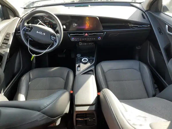 KNDCS3LF4P5099587 2023 KIA NIRO - Image 8