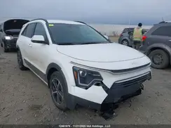 KNDCS3LF5R5123804 2024 KIA NIRO