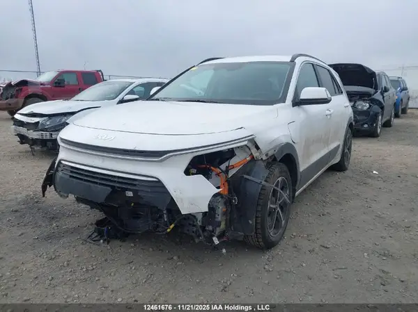 KNDCS3LF5R5123804 2024 KIA NIRO - Image 2