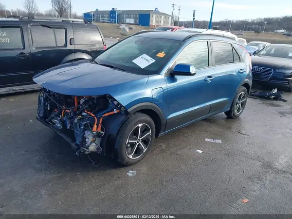 KNDCS3LF5R5163011 2024 KIA NIRO - Image 2