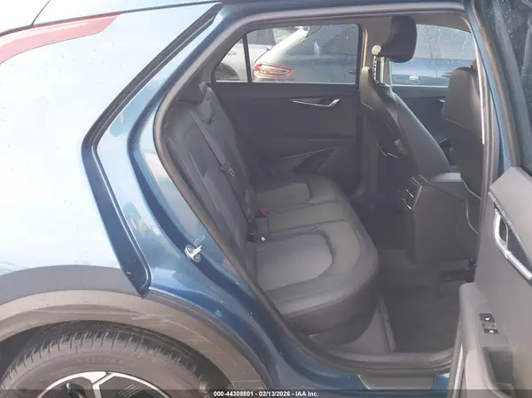 KNDCS3LF5R5163011 2024 KIA NIRO - Image 8