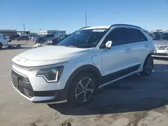 KNDCS3LF7P5078555 2023 KIA NIRO