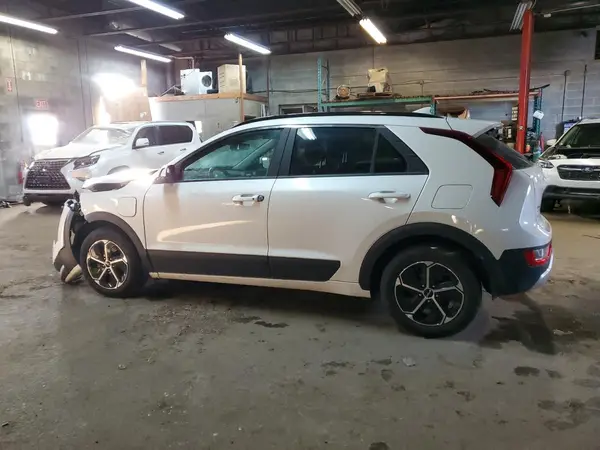 KNDCS3LF7P5113109 2023 KIA NIRO - Image 2