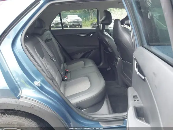 KNDCS3LF8P5054085 2023 KIA NIRO - Image 8