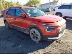 KNDCS3LF8P5070478 2023 KIA NIRO