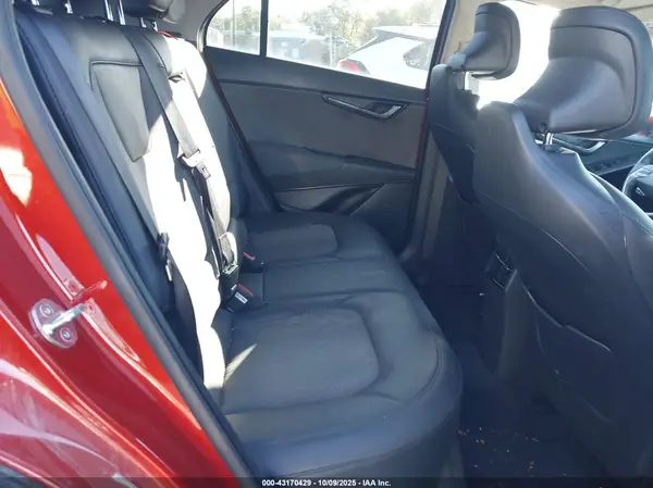 KNDCS3LF8P5070478 2023 KIA NIRO - Image 8