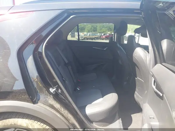 KNDCS3LF8P5075941 2023 KIA NIRO - Image 8