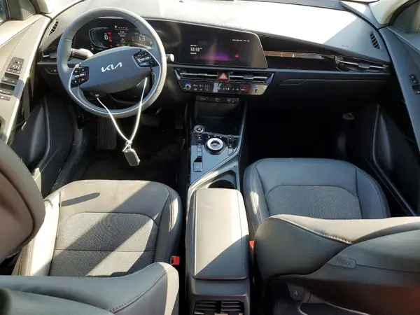 KNDCS3LF8R5121464 2024 KIA NIRO - Image 8