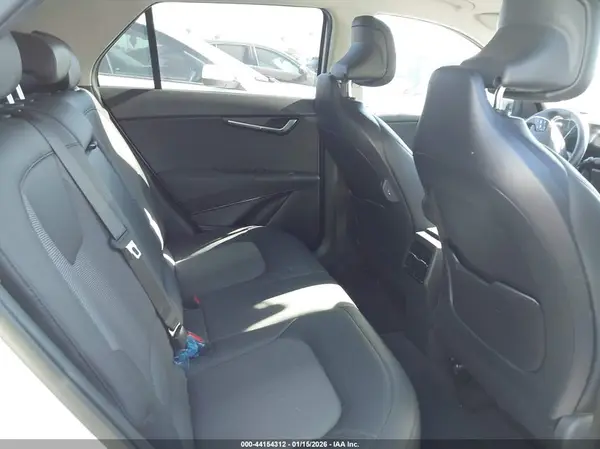 KNDCS3LF8S5235888 2025 KIA NIRO - Image 8