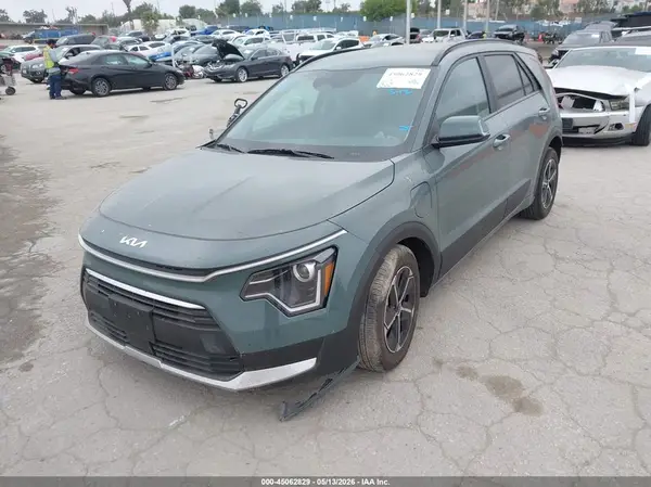 KNDCS3LF8S5309858 2025 KIA NIRO - Image 2
