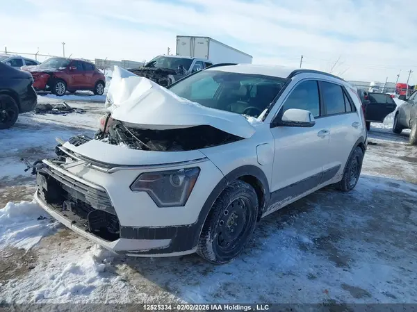 KNDCS3LF9R5172701 2024 KIA NIRO - Image 2