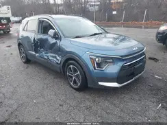 KNDCS3LFXP5054282 2023 KIA NIRO
