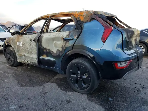 KNDCT3L10P5016223 2023 KIA NIRO - Image 2