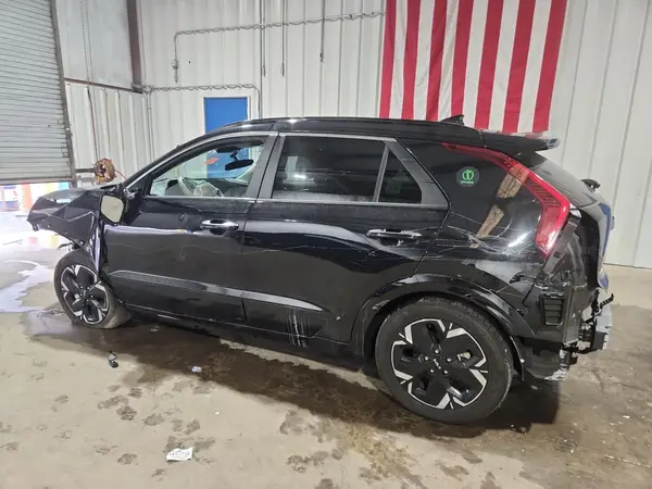 KNDCT3L10P5016481 2023 KIA NIRO - Image 2