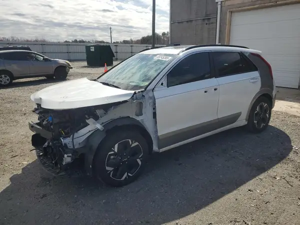KNDCT3L10P5020076 2023 KIA NIRO - Image 1