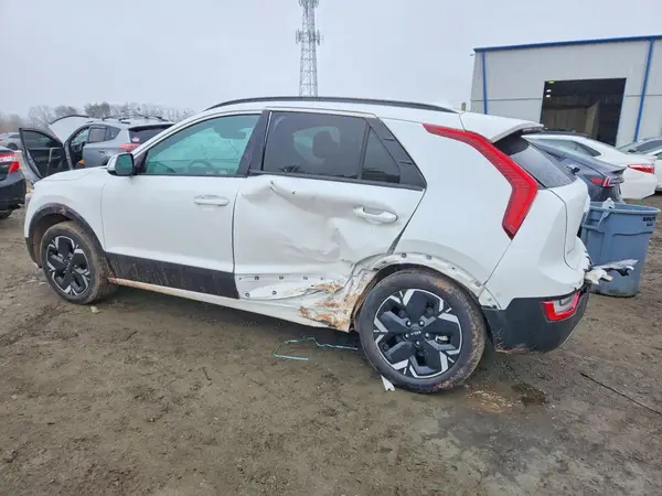 KNDCT3L11P5033144 2023 KIA NIRO - Image 2
