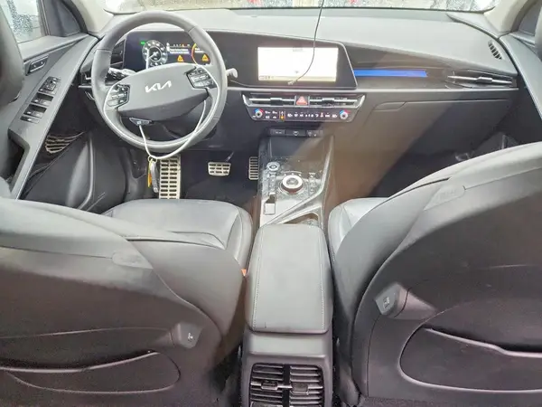 KNDCT3L11P5033144 2023 KIA NIRO - Image 8