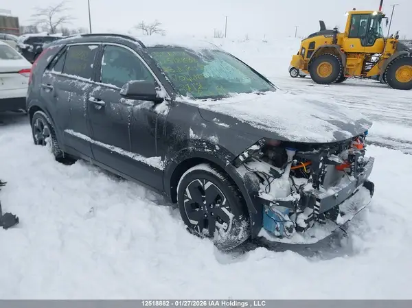 KNDCT3L11P5044189 2023 KIA NIRO - Image 1