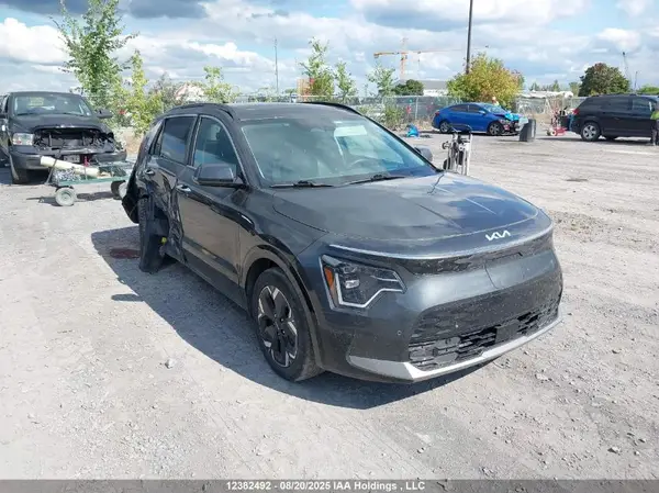 KNDCT3L11P5054852 2023 KIA NIRO - Image 1