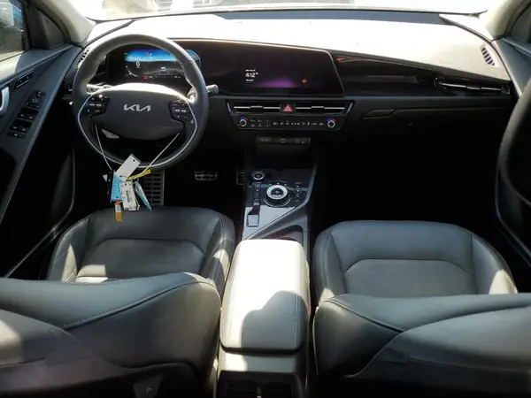 KNDCT3L12P5035680 2023 KIA NIRO - Image 8