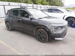 KNDCT3L12P5044833 2023 KIA NIRO