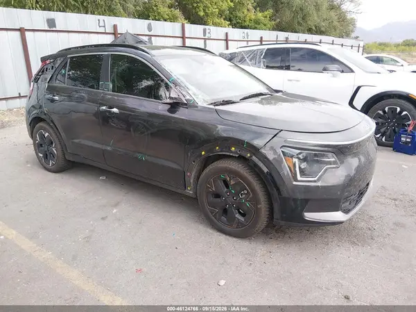 KNDCT3L12P5044833 2023 KIA NIRO - Image 1