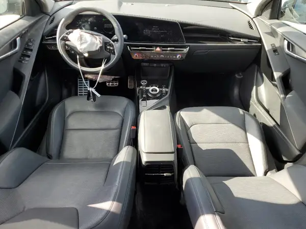 KNDCT3L12P5048106 2023 KIA NIRO - Image 8