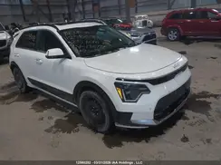 KNDCT3L12S5130779 2025 KIA NIRO