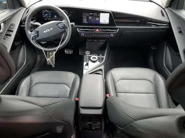 KNDCT3L13P5016040 2023 KIA NIRO - Image 8
