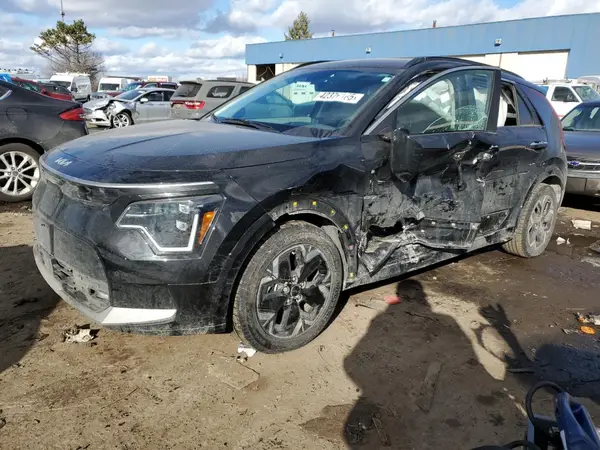 KNDCT3L13P5030374 2023 KIA NIRO - Image 1