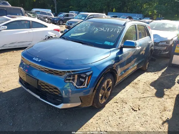 KNDCT3L13P5048454 2023 KIA NIRO - Image 2