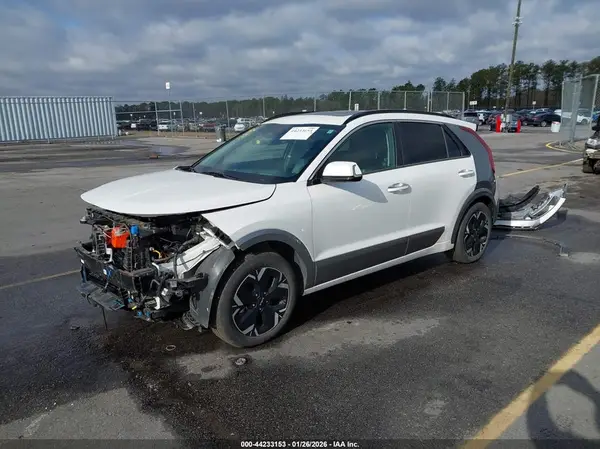 KNDCT3L14P5012997 2023 KIA NIRO - Image 2
